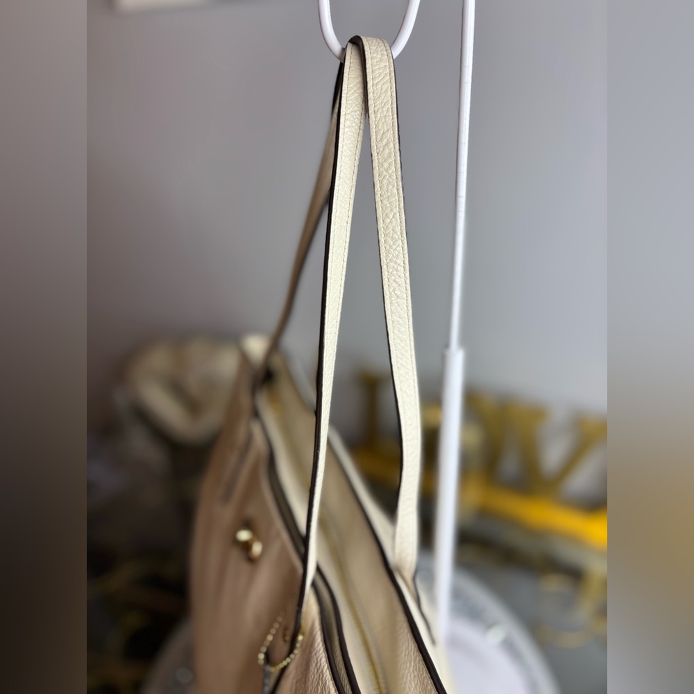 Coach 2017 Pebble Leather Town Tote in the color Chalk EUC - Picture 12 of 17